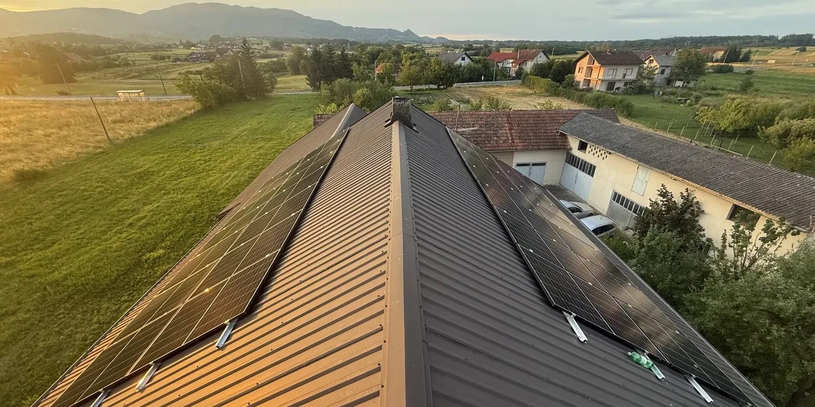 Kuća u presjeku ujutro: elektrana se budi