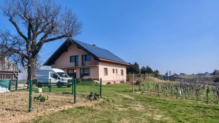 Solarna elektrana na kući uz vinograd, ugradnja Zenerg