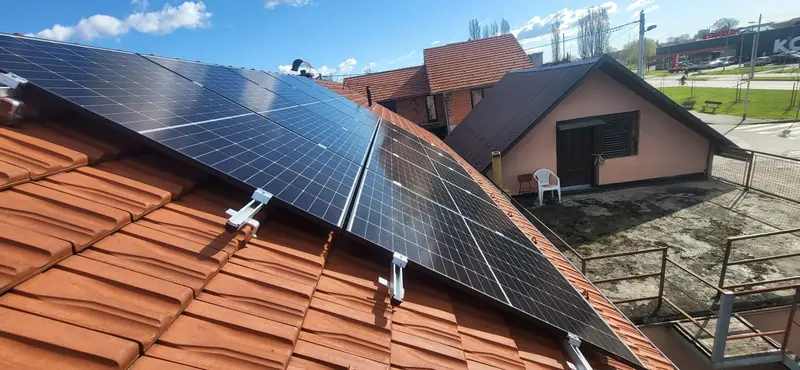 Solarna elektrana, ugradnja Zenerg, ožujak 2023.