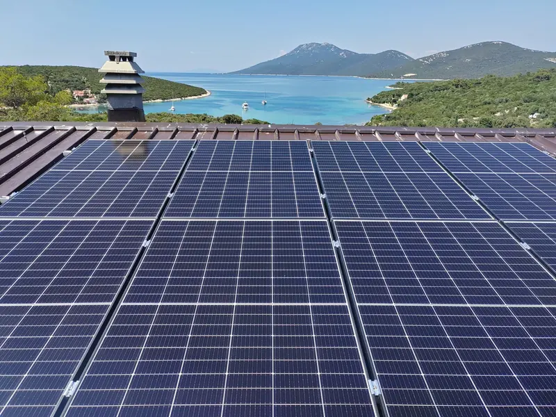 Solarna elektrana, ugradnja Zenerg, srpanj 2023.