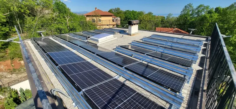 Solarna elektrana, ugradnja Zenerg, travanj 2024.
