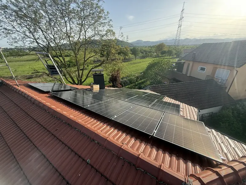 Solarna elektrana, ugradnja Zenerg, travanj 2025.