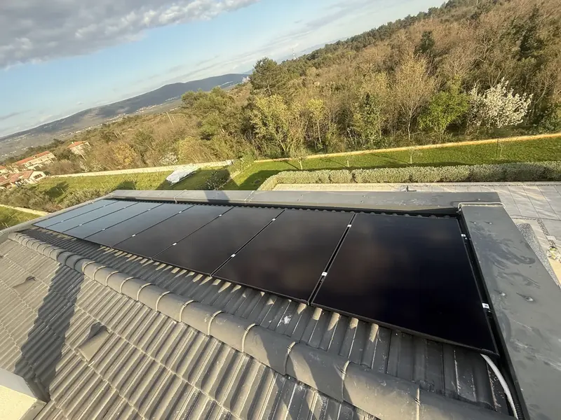 Solarna elektrana, ugradnja Zenerg, travanj 2025.