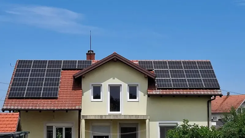 Solarna elektrana, ugradnja Zenerg, lipanj 2025.